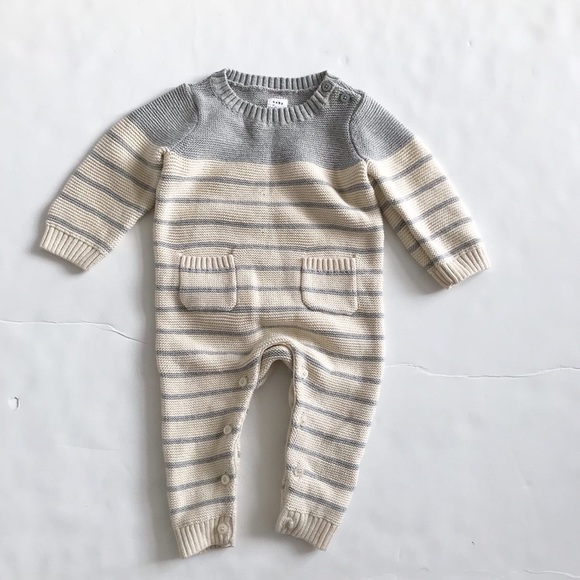 GAP Other - Babygap gray/cream knit jumper EUC 6-12 months